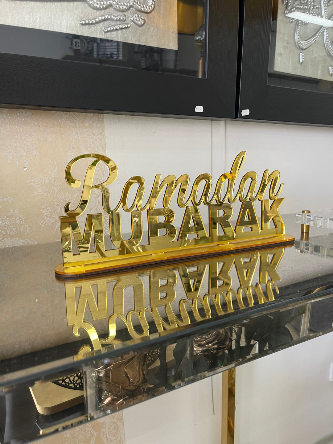 Gold Ramadan Mubarak Stand